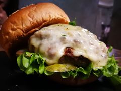 -HIGH FIVE哈福手工汉堡(桂林路店)