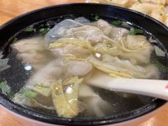 鲜肉小馄饨-小姜锅贴(凤凰街店)