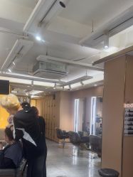 -一東造型烫发染发