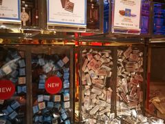 等位区-VENCHI 闻绮(北京国贸商城店)