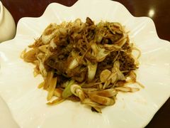 葱爆小肥牛-华凯华美达广场酒店自助餐厅