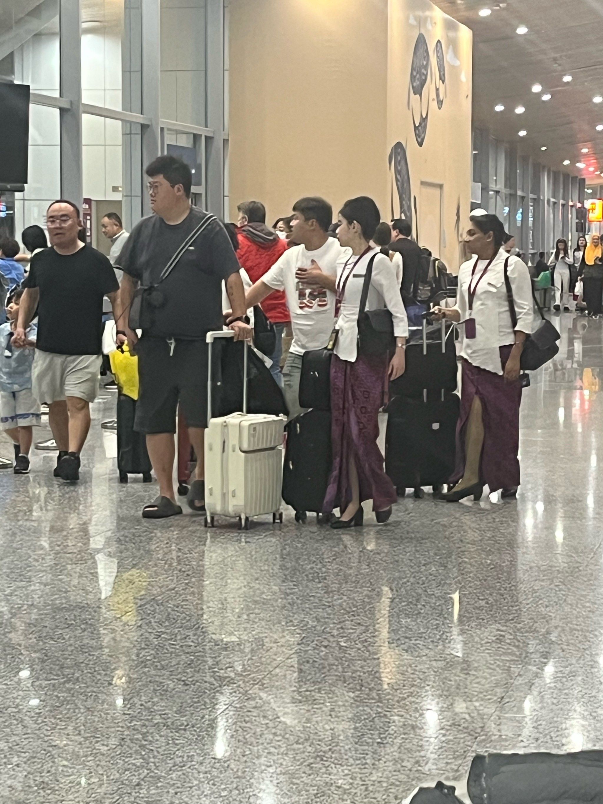 马印航空的空姐制服很好看