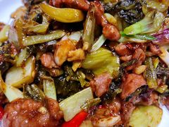 酸菜苦瓜炒牛肉-粤·向群饭店(龙津东路总店)