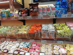 零售区-来伊份(仙霞路二店)