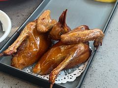 -郑猛记石岐鸽主题餐厅(长江店)