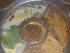 -佬土鹅肠火锅(中建大观店)