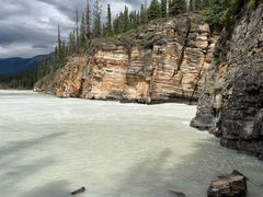 -阿萨巴斯卡瀑布观景点