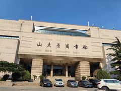 -新华书店(泉城路店)