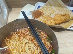 -魔都三兄弟酸辣粉·蘸卤炸串(虹桥万科店)