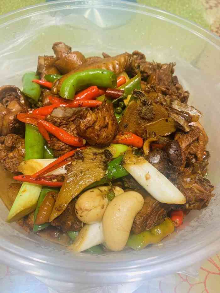 玲子炒鸡-"来临沂出差.当地单位来请我们吃当地的特色.