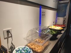 自助取餐区-尚尚仙·酸汤猪手·猪肚鸡火锅(华联万柳购物中心店)