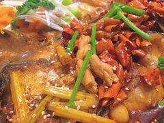 -探鱼·鲜青椒爽麻烤鱼(银泰城店)