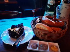 -普兰达德国餐厅·德式脆皮烤猪肘·自酿啤酒(观唐店)