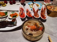 -雍容荟帝王蟹活龙虾展台自助(IFS黑金店)