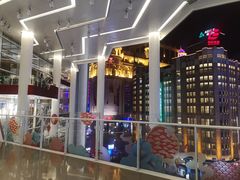 -上海世茂广场(南京东路店)