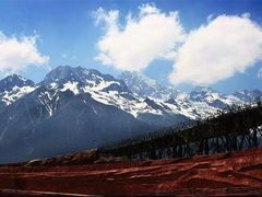 -玉龙雪山游客服务中心