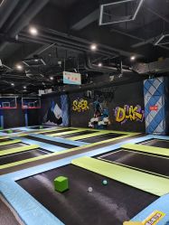 -反弹蹦床公园·亲子乐园·团建·派对(青岛融创茂店)