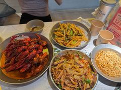 -巴厘龙虾·榜首油焖大虾(音乐学院·沿江酒馆店)