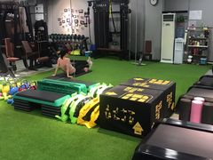 -征成健身连锁私教工作室(九公里店)