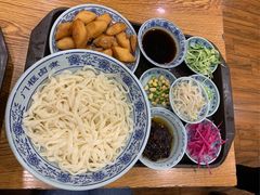 老北京炸酱面-门框胡同百年卤煮(新街口店)