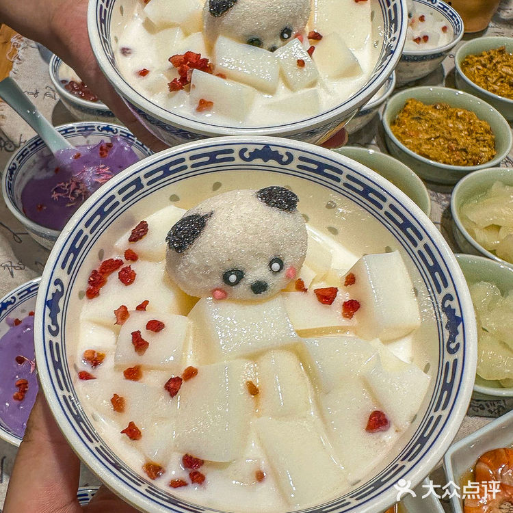 桨声灯影里的金陵蟹黄汤包！一个字绝~