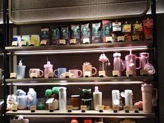 -星巴克臻选(上海今潮8弄店)