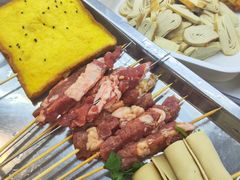 -哈尔滨小酒馆·鲜肉现穿自助烧烤(康新花园店)