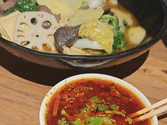 -万记麻辣烫国展总店