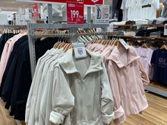 -优衣库(上海金桥国际商业广场店)