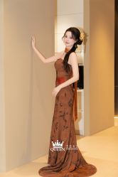 点击看大图 -艾拉·女王婚纱礼服馆