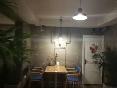 -HIGH FIVE哈福手工汉堡(桂林路店)