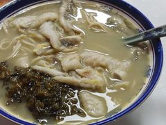 招牌黄鱼面-明呈黄鱼面馆(斜土路店)