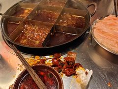-鹿鸣山草本茶香火锅(园西路店)