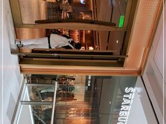 -星巴克臻选(济南恒隆店)
