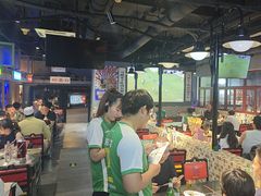 -马路牙子烧烤音乐酒馆(望京店)