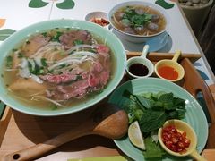 -越弥越南传统美食馆
