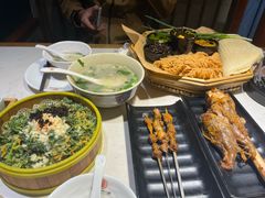 -丁里羊肉小镇(天鹅湖总店)