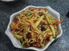 -辣盆盆麻辣小龙虾(哈尔滨总店)