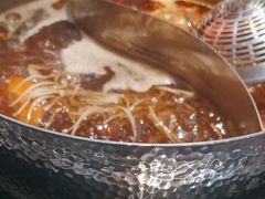 -来龍儿鲜切牛肉自助老火锅