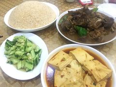 -山里人家土菜馆(茅山店)