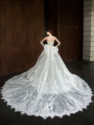 点击看大图 -Renee芮亦婚纱
