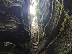 -梭布垭石林景区