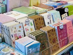 -猫的天空之城概念书店(杭州南宋御街店)