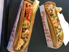 -Pinchy's Lobster & Champagne Bar