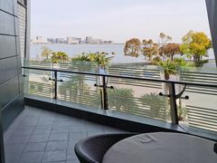 -上海滴水湖皇冠假日酒店