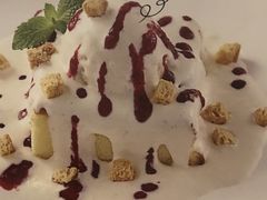 坚果芝士配奶油冰淇淋-萨莉亚意式餐厅(长安万达店)