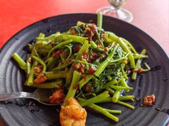 -大树下海鲜饭店