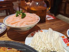 -旧街市鲜货老火锅(大光路店)