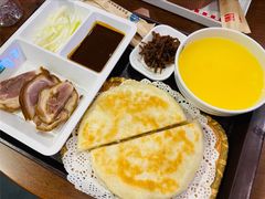 肘子单人套餐-李连贵熏肉大饼(金隅嘉品Mall店)