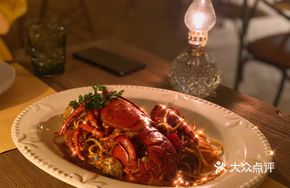 Whole Boston Lobster Noodles